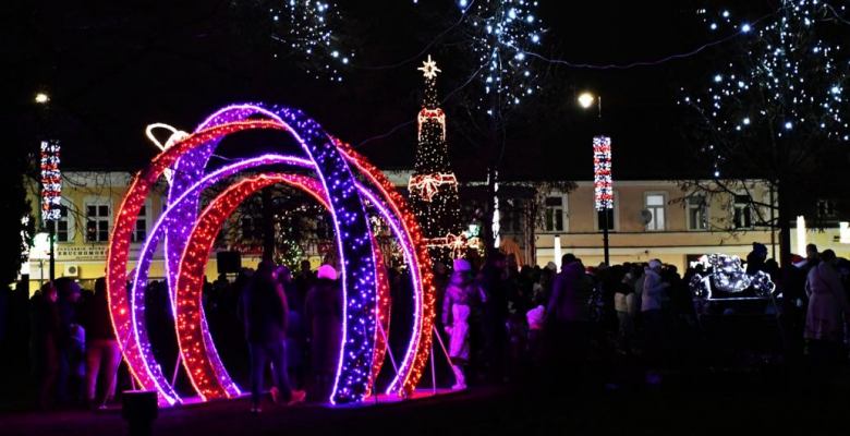 Uroczyste rozświetlenie Miejskiej Choinki oraz świątecznych ozdób