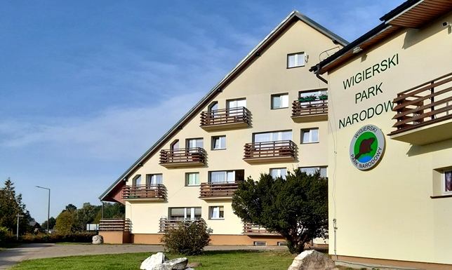 Zimowe spotkanie z przyrodą z okazji Dnia Babci i Dziadka opowieści o przyrodzie, spacer ścieżką edukacyjną LAS, kreatywne warsztaty