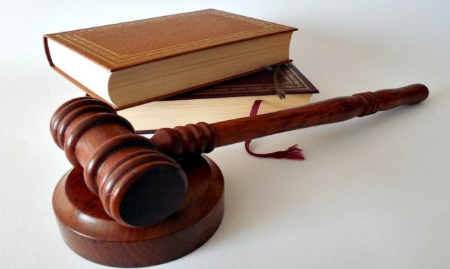 Akt oskarżenia za współudział w zabójstwie sprzed 21 lat akt oskarżenia przeciwko 48-letniemu mężczyźnie podejrzanemu o współudział w zabójstwie