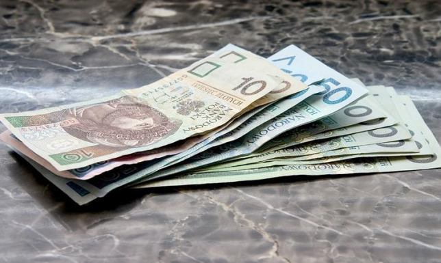 Zostali oszukani na 100 tysięcy złotych