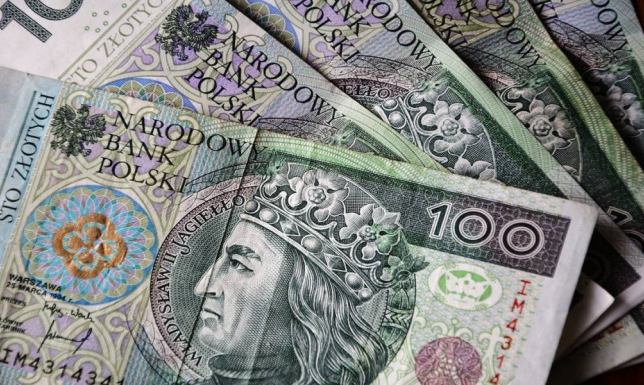 Suwalczanka wpłaciła na konto oszustów 25 tys. zł Mieszkanka Suwałk została oszukana metodą na tzw. spoofing