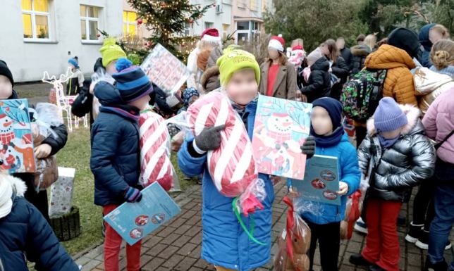 wspieranie rozwoju emocjonalnego poprzez wspólną aktywność i integrację