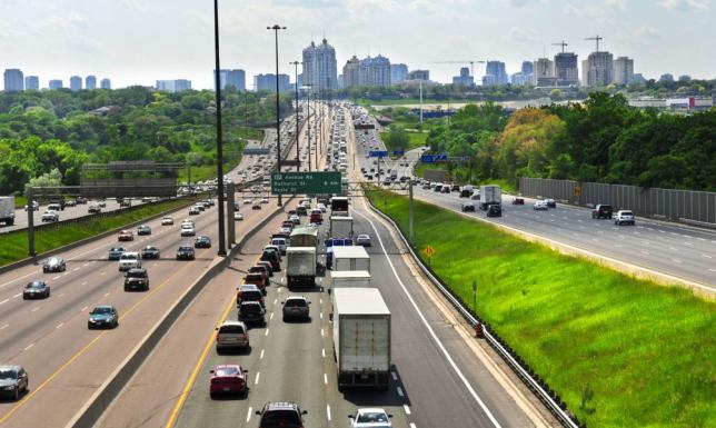 Ewolucja klocków hamulcowych i ich wpływ na bezpieczeństwo na drodze Ewolucja klocków hamulcowych i ich wpływ na bezpieczeństwo na drodze