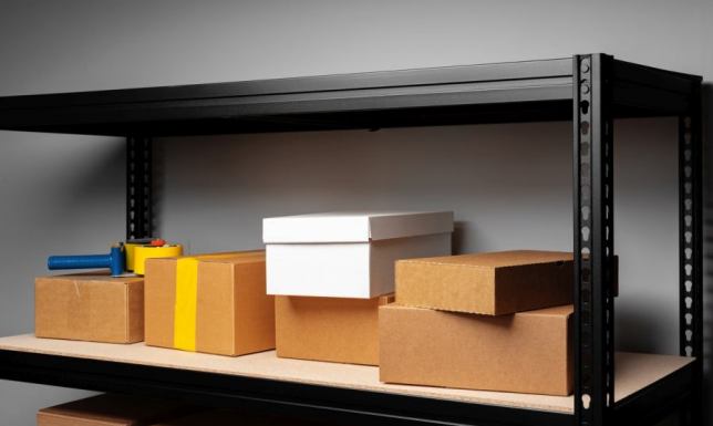 Jak zaplanować przestrzeń w małym magazynie?