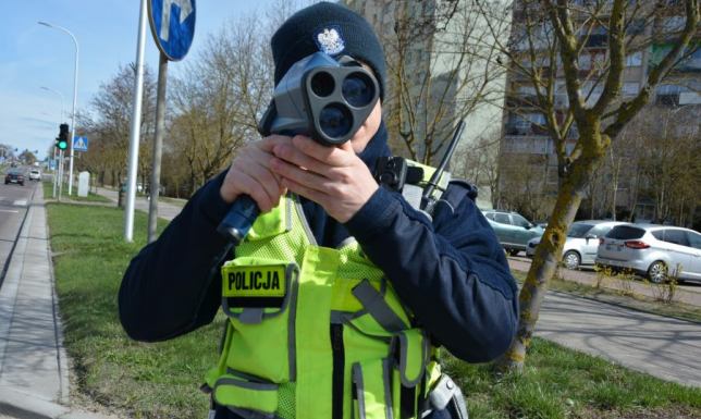 Bezpieczna Wielkanoc 2025 funkcjonariusze Policji zadbają o bezpieczeństwo uczestników ruchu drogowego