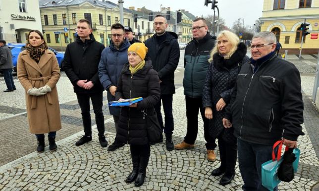Zakaz zakwaterowania cudzoziemców w Suwałkach. Prezydent odpowiada mieszkańcom "nie istnieje realne zagrożenie kierowania do Suwałk nielegalnych migrantów"