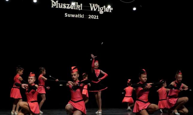 Muszelki Wigier 2021. Grand Prix dla Studia Tańca Dotyk z SOK W tegorocznych zmaganiach o Muszelki Wigier wzięło udział blisko 250 osób