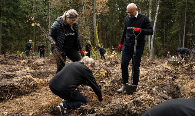 Akcja sadzenia nowego pokolenia lasu w Leśnictwie Szypliszki