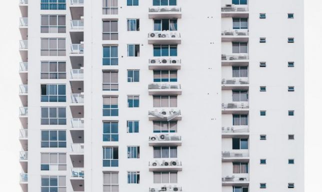 Jak przeprowadzić skuteczną inspekcję mieszkania przed zakupem? Kompletny poradnik dla kupujących