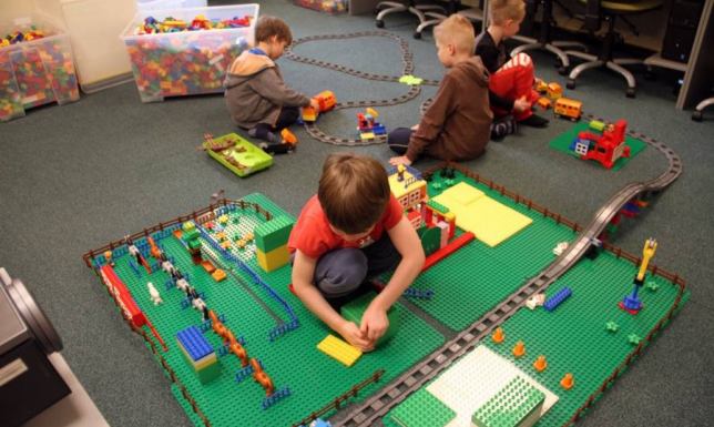 zajęcia dla dzieci i młodzieży w MidiCentrum w okresie wakacyjnym