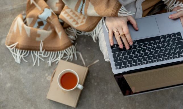 Porównywarka kredytów gotówkowych online - jak z niej skorzystać?