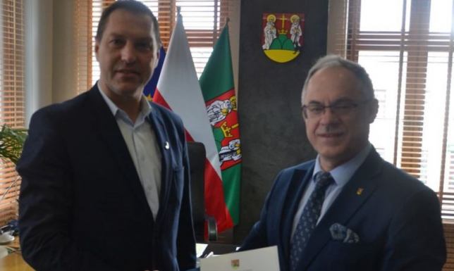 wsparcie młodzieży trenującej w strukturach Stowarzyszenia