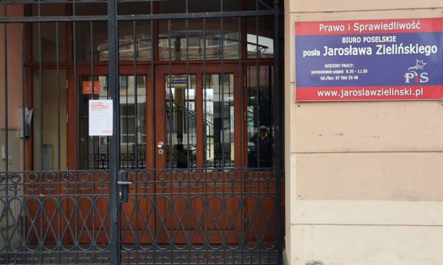 Faktura za rządy PiS to ogólnopolska akcja partii Polska 2050 Szymona Hołowni