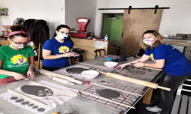 Guziki na szczęście dla suwalskich pielęgniarek