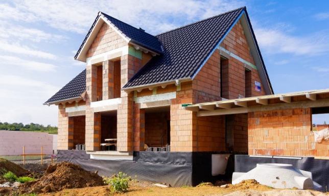 Jaką działkę kupić pod budowę domu? Wielkość, nachylenie, uzbrojenie i aspekty prawne Jaką działkę kupić pod budowę domu? Wielkość, nachylenie, uzbrojenie i aspekty prawne