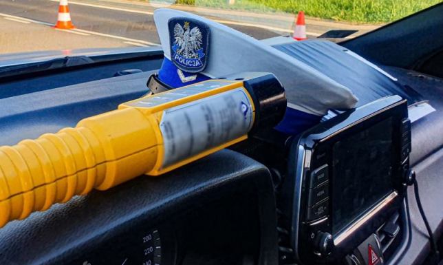 Pod prąd, z cofniętym uprawnieniami i z zakazem prowadzenia