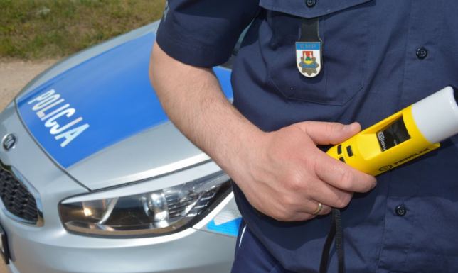 policjanci suwalskiej drogówki prowadzili działania „Trzeźwy poranek"