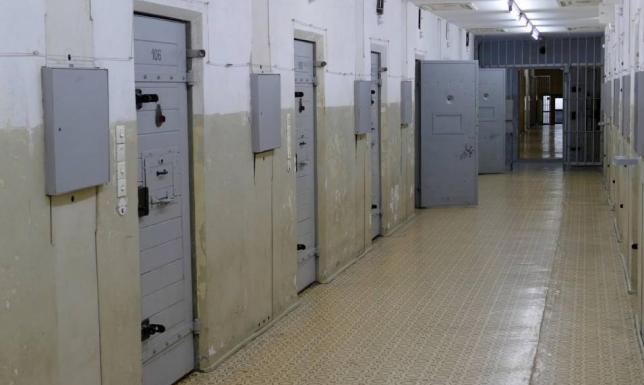 Ponad siedem lat więzienia dla sklepowego złodzieja