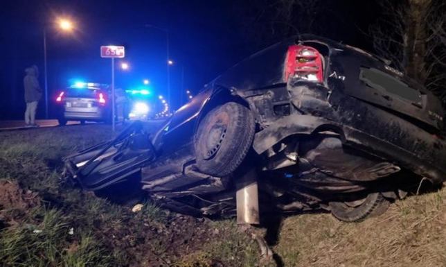 Zostawił brata w aucie i uciekł z miejsca zdarzenia