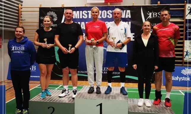 dwa tytuły mistrzowskie oraz dwa wicemistrzostwa badmintonistów