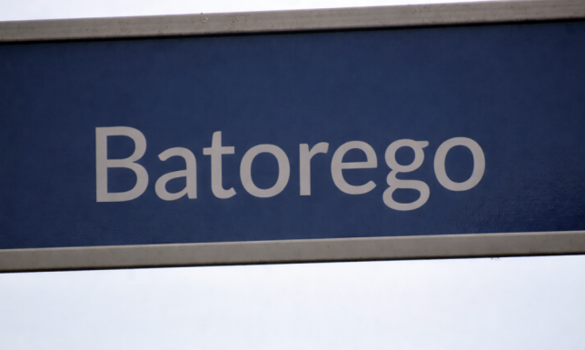 utrudnienia w ruchu drogowym i pieszym na ulicy S. Batorego