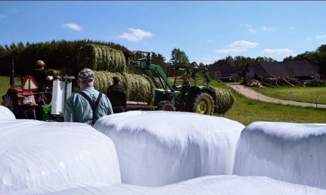 mieszkańcy Gminy Suwałki mogą składać wnioski do programu usuwania odpadów rolniczych