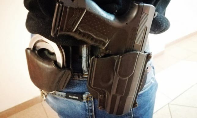 zatrzymali 39-latka podejrzanego o kradzież czterech par butów