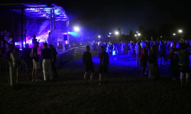 Nowy cykl koncertów pod hasłem „Dźwięki lata” przy Starej Łaźni w Suwałkach