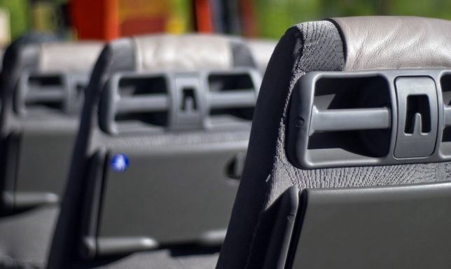 Kierowca autobusu zasłabł - interweniowali nastolatkowie i opiekunka Kierowca autobusu zasłabł podczas jazdy