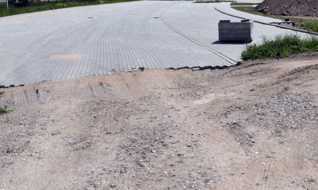 Interpelację do prezydenta miasta w sprawie wykonania utwardzonej nawierzchni