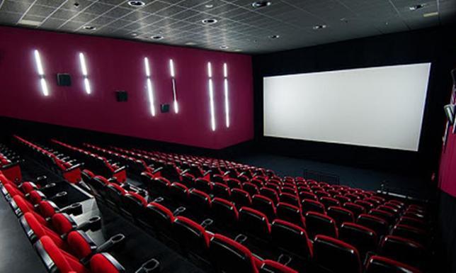 Na wyjście do kina poczekamy trochę dłużej