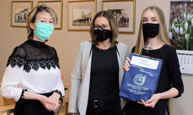 I miejsce uczennicy CKR CKR Suwałki, Internetowym Konkursie Wiedzy o Szkole Podchorążych Piechoty w Komorowie
