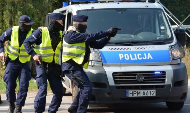 Ćwiczenia suwalskich policjantów i żołnierzy WOT
