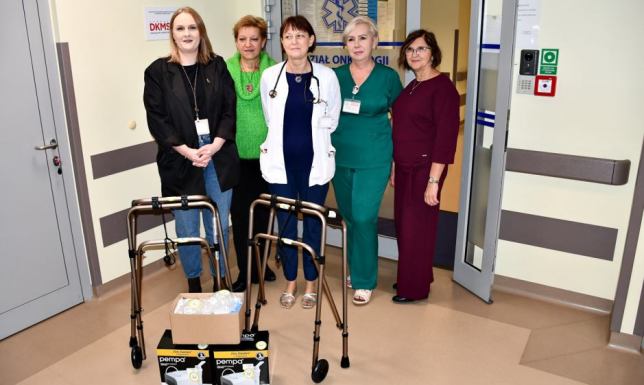 Stowarzyszenie Opieki Paliatywnej w Suwałkach przekazało prezenty