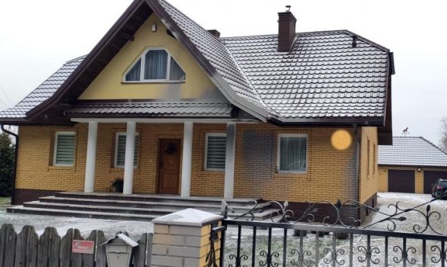 zniszczenie prywatnego domu Komendanta Posterunku Straży Leśnej w Nadleśnictwie Szczebra