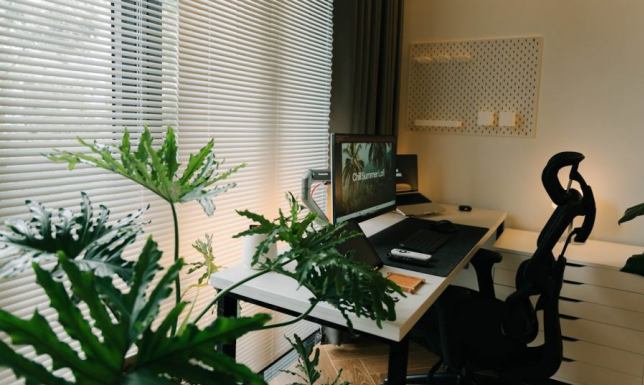 Urządzanie biura do pracy zdalnej – na co zwrócić uwagę?