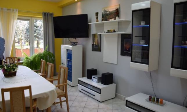 1. marca działalność wznawia Dom Dziennego Pobytu „Kalinka” w Suwałkach