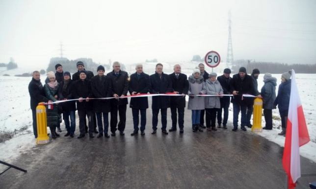  uroczyste otwarcie ponad dwukilometrowego odcinka drogi powiatowej