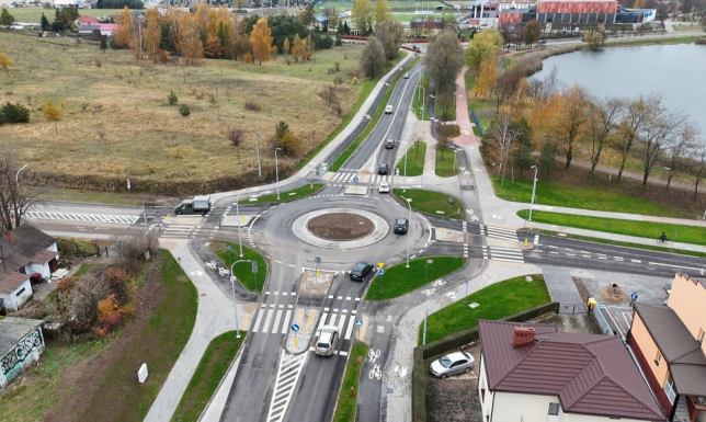  rondo u zbiegu ulic Kawaleryjskiej i Powstańców Wielkopolskich