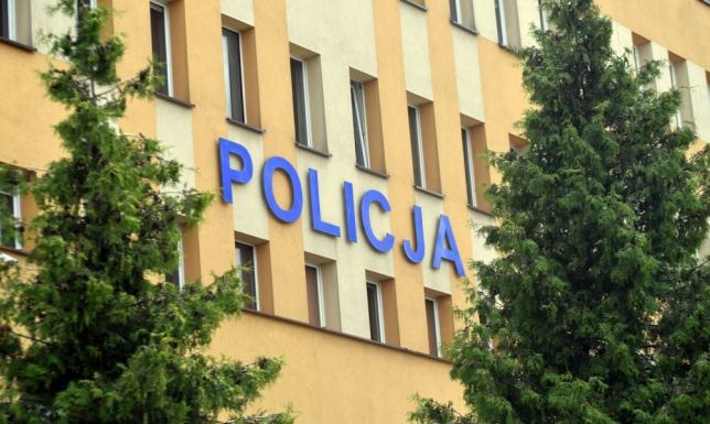 Ofiarą oszustów działających na rynku kryptowalut padł 56-latek z Suwałk