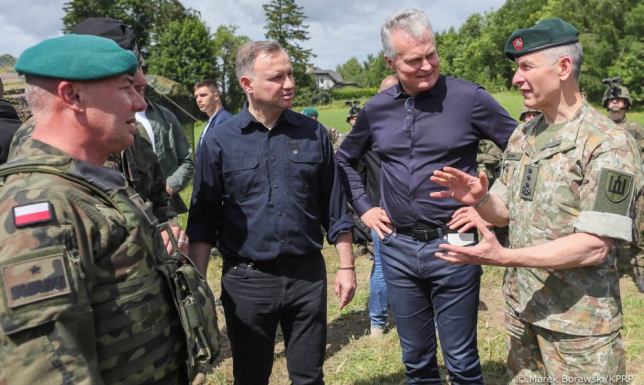 Duda odwiedził Mobilne Stanowisko Dowodzenia Wielonarodowej Dywizji Północny–Wschód