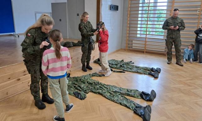 Spotkania dzieci z przedstawicielami Wojska Polskiego