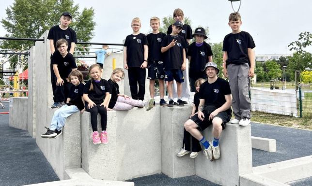 Erik Modzolewski z Suwałk, na co dzień trener parkour i akrobatyki