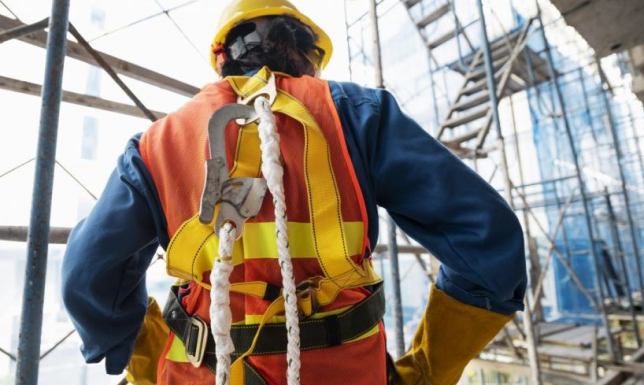 Na bezpieczeństwo i higienę pracy ZUS wyda 100 mln.