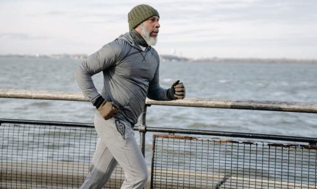 Czy NFZ refunduje środki chłonne na nietrzymanie moczu?