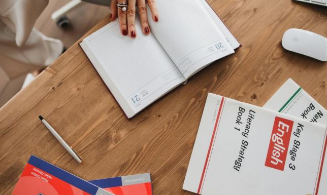 Jak wybrać książki do nauki języka angielskiego – poradnik dla uczniów, nauczycieli i rodziców Jak wybrać książki do nauki języka angielskiego – poradnik dla uczniów, nauczycieli i rodziców