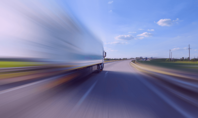 Jak bezpiecznie przewieźć samochód?