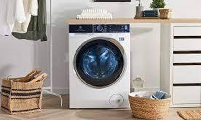 Znamy sposób, by ubrania dłużej wyglądały jak nowe. Poznaj kilka kluczowych kwestii!