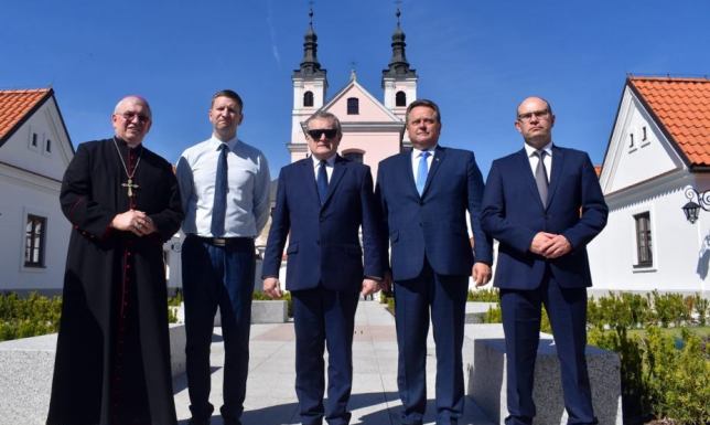 Piotr Gliński przebywa z wizytą w Giżycku, Wigrach, Sejnach i Krasnogrudzie