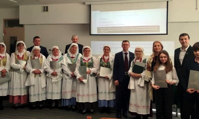 Nagrody za osiągnięcia sportowe i artystyczne